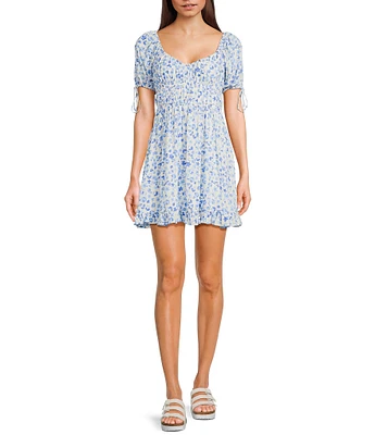 Dee Elly Short Sleeve V Neck Floral Mini Dress