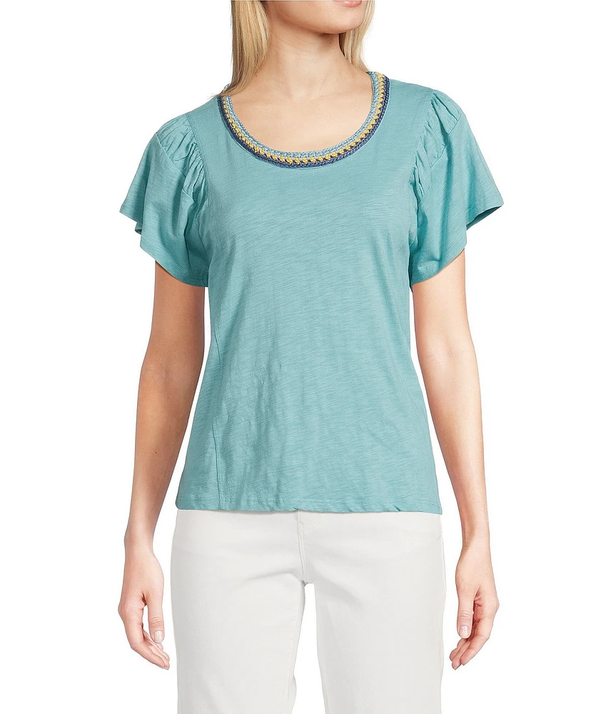 Democracy Contrast Crochet Scoop Neck Ruched Detail Short Sleeve Knit Top