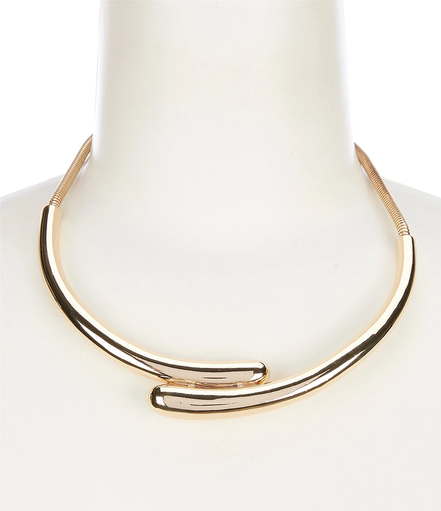 Dillard's Overlap Frontal Collar Necklace