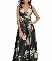 Donna Karan Sleeveless Floral Print V-Neck Ball Gown