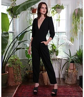 Donna Morgan Stretch Deep V-Neck 3/4 Sleeve Jumpsuit