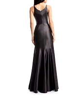 Dress The Population Shirley Satin V-Neck Sleeveless Mermaid Gown