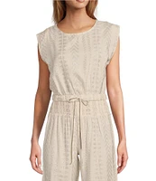 ELAN Coordinating Metallic Arrow Print Crew Neck Cap Sleeve Banded Cropped Top