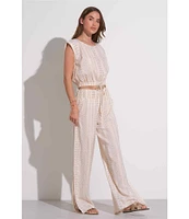 ELAN Coordinating Metallic Arrow Print Crew Neck Cap Sleeve Banded Cropped Top
