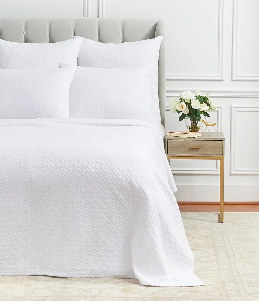 ELISABETH YORK Vance Geometric Chevron Matelasse Cotton Coverlet