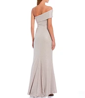 Eliza J Off-the-Shoulder Short Sleeve Side Ruched Foiled Knit Sheath Gown