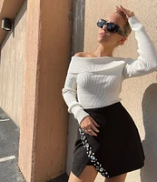 GB Off-The-Shoulder Sweater