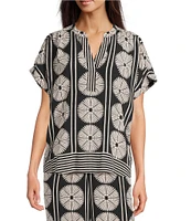 Gibson & Latimer Coordinating Fan Print Woven Split Round Dropped Short Roll Tab Sleeve Hi-Low Shirttail Blouse