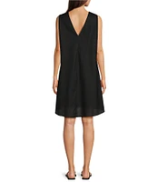 Gibson & Latimer Woven Crew Neck Sleeveless Deep Backline Twist Caftan Dress