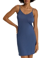Hanro Ultralight Knit V-Neck Sleeveless Chemise