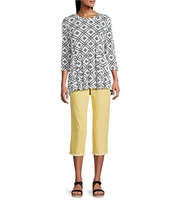 Intro Straight Slim Leg Frayed Hem Capri Pull-On Pants
