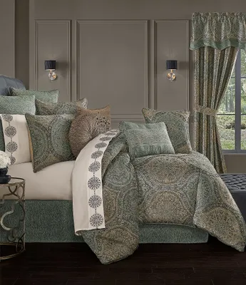 J. Queen New York Dorset Chenille Comforter Set