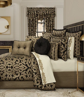 J. Queen New York La Boheme Interlocking Damask Comforter Set