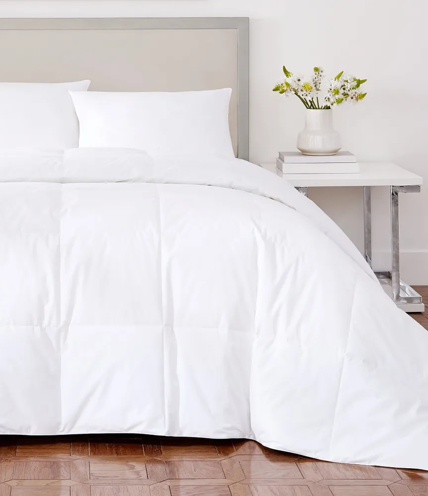 J. Queen New York Royalty Lightweight White Duck Down Comforter