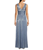 Jessica Howard Sleeveless V-Neck Pleated Metallic Knit Gown