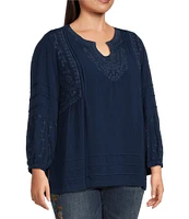 John Mark Plus Size Embroidered Split Round Neck 3/4 Sleeve Top