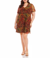 Karen Kane Plus Size Palm Print V-Neck Short Sleeve A-Line Mesh Dress