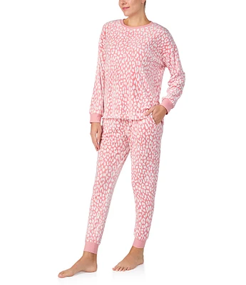 kate spade new york Long Sleeve Crew Neck Stretch Velour Leopard Print Pajama Set