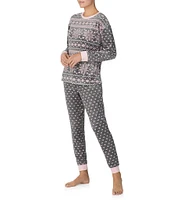 Kensie Long Sleeve Round Neck Stretch Velour Snowflake Print Holiday Pajama Set