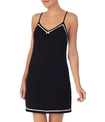 Kensie Solid Knit Sleeveless V-Neck Heart Trim Chemise