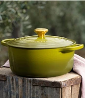 Le Creuset Signature -Quart Round Enameled Cast Iron Dutch Oven with Gold Stainless Steel Knob