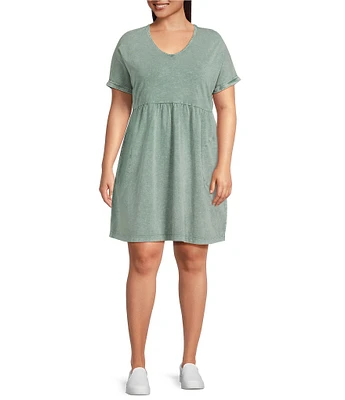 Leo & Nicole Plus Size Relaxed Acid Wash V-Neck Short Sleeve Dress