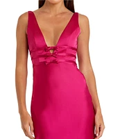 Mac Duggal V-Neck Sleeveless Bow Trim Satin Sheath Gown