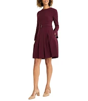 Maggy London Cross Hatchi Stretch Crew Neck Long Sleeve Pleated Dress