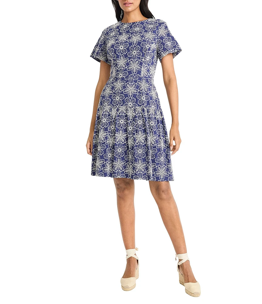 Maggy London Floral Print Crew Neck Short Sleeve A-Line Dress