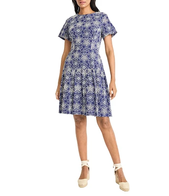 Maggy London Floral Print Crew Neck Short Sleeve A-Line Dress