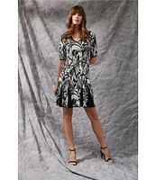 Ming Wang Jacquard Knit Abstract Zebra Print V-Neck Short Sleeve Fit-And-Flare Dress