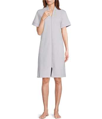 Miss Elaine Quilt-In-Knit V-Neck Short Sleeve Side Pocket Zip Up Robe