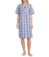 Miss Elaine Seersucker Short Plaid Snap-Front Robe