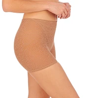 Natori Pretty Smooth: Smoothing Lace Boyshort