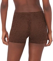 Natori Pretty Smooth: Smoothing Lace Boyshort