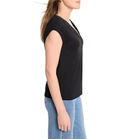 NIC + ZOE Lightweight Knit V-Neck Cap Sleeve Top