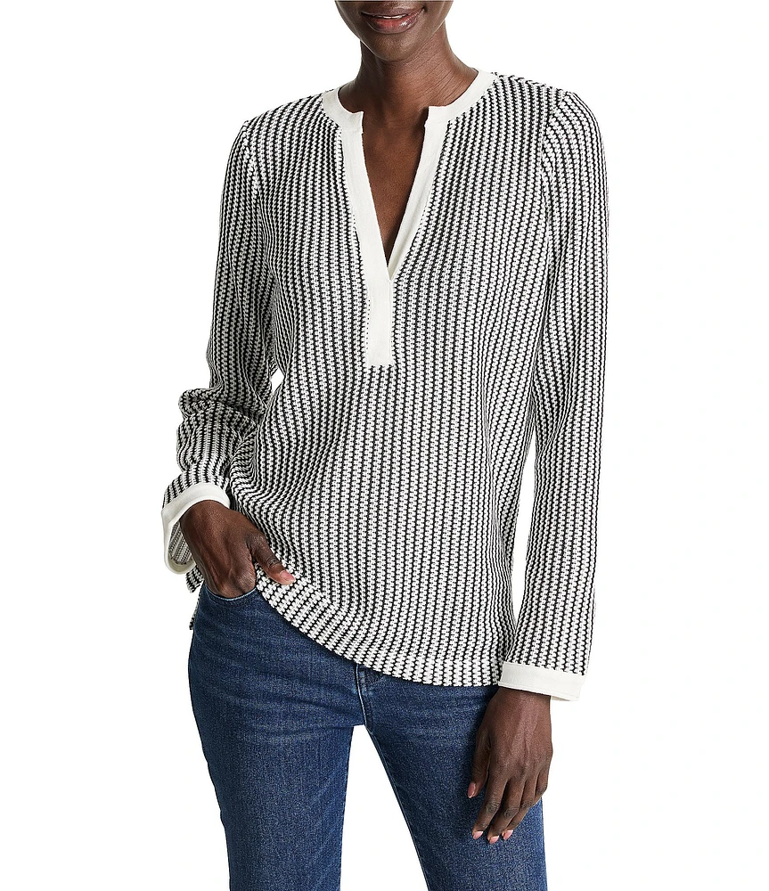NIC + ZOE Zig Zag Stripe Knit Split V-Neck Long Sleeve Top