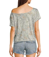 Originality Camo 13 Graphic Off-The-Shoulder Short Sleeve T-Shirt