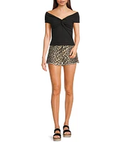 Originality Off-The-Shoulder Solid Twist Front Top