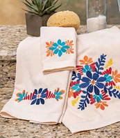 Paseo Road by HiEnd Accents Bonita Embroidered Floral 3-Piece Bath Towel Set