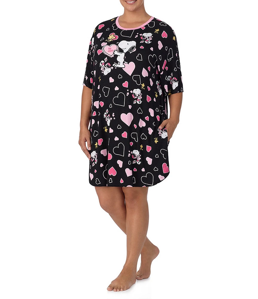 Peanuts Plus Size Snoopy Heart Print Short Sleeve Round Neck Sleepshirt