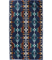 Pendleton Diamond Peak Jacquard Southwestern Geometric Pattern Reversible Spa Body Towel