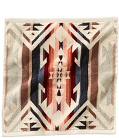 Pendleton White Sands Iconic Jacquard Southwestern Pattern Bath Towels