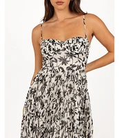 Petal & Pup Achanti Floral Print Sweetheart Neck Sleeveless Pleated Maxi Dress