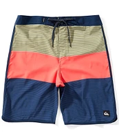 Quiksilver Surfsilk Tijuana 19#double; Outseam Mixed Media Board Shorts