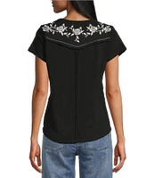 Reba Knit Jersey Embroidered Crew Neck Short Sleeve Shirttail Hem T-Shirt