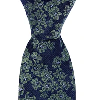 Roundtree & Yorke Margy Floral 2 3/4#double; Silk Tie