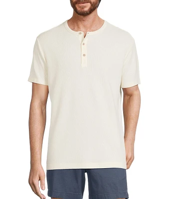Roundtree & Yorke Short Sleeve Solid Henley Shirt