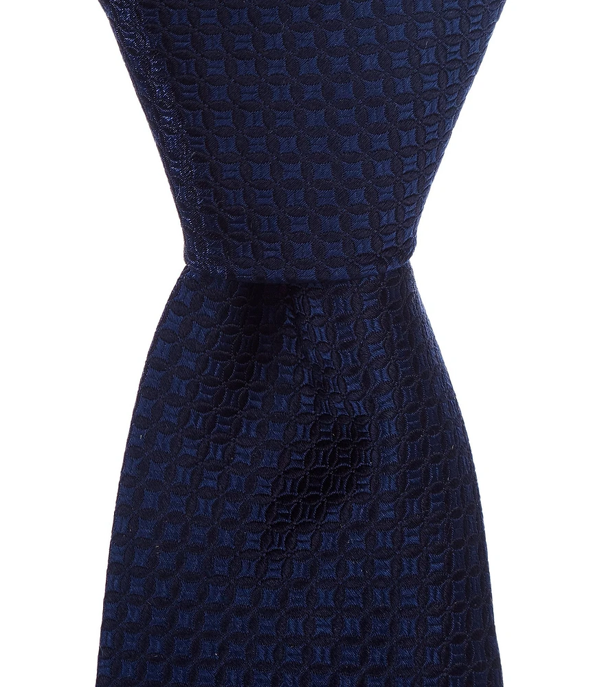 Roundtree & Yorke Smiths Solid 3 3/8#double; Woven Silk Tie