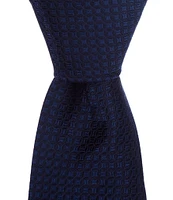 Roundtree & Yorke Smiths Solid 3 3/8#double; Woven Silk Tie